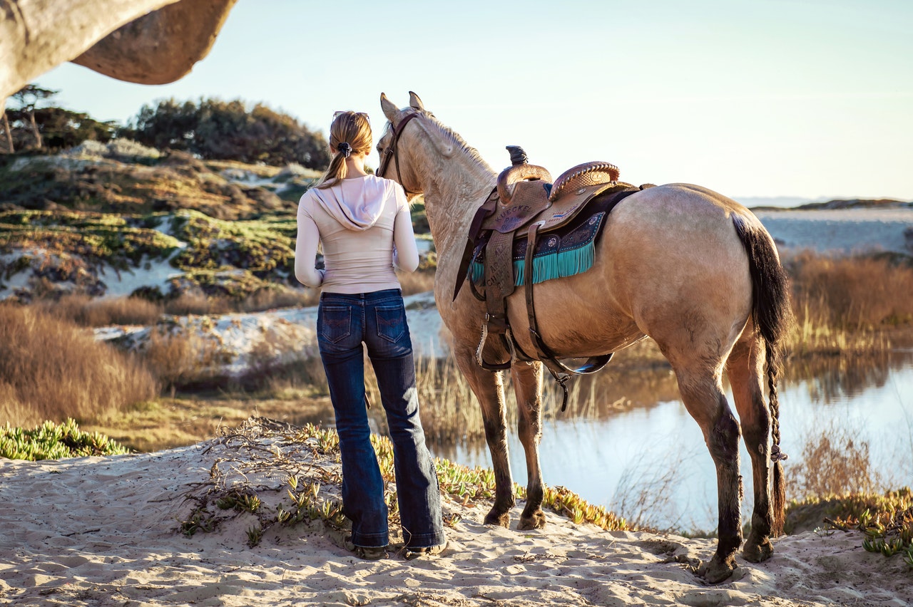 perfect horse riding posture_Fall Horse Care_Foals Should Grow in a Natural Environment